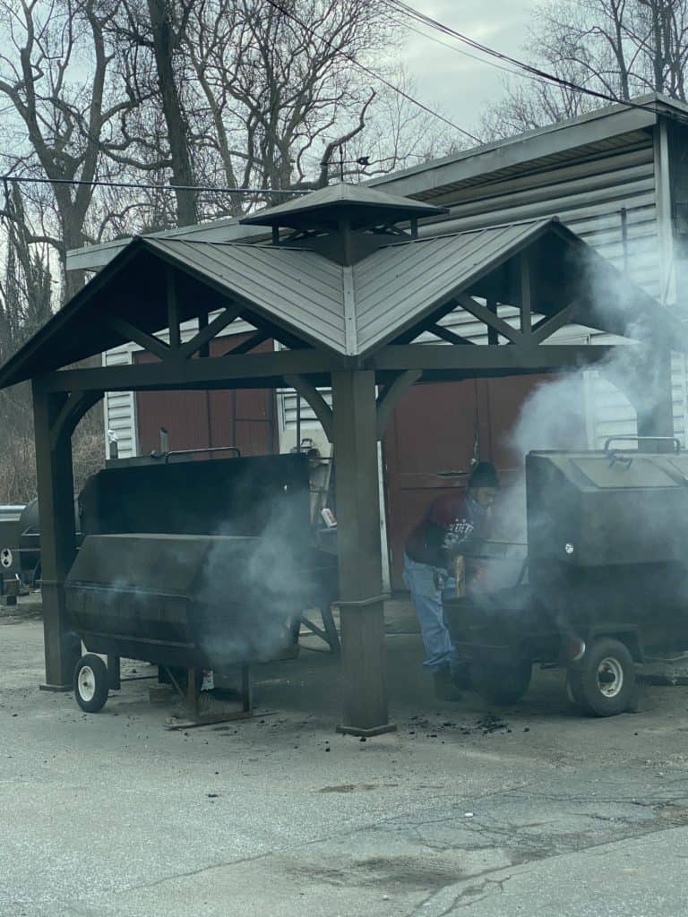 Grills with smoke cooking pit beef