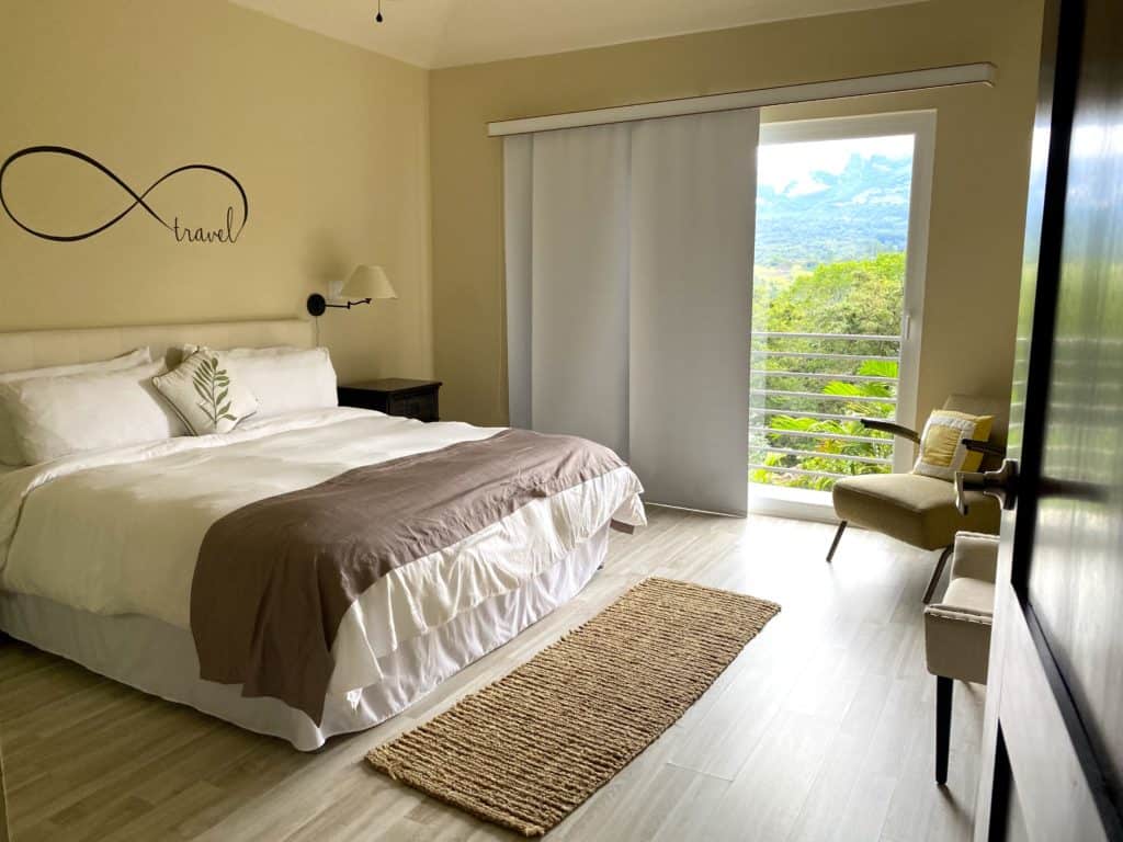 bedroom at Coffee Estate Inn, Boquete Panama